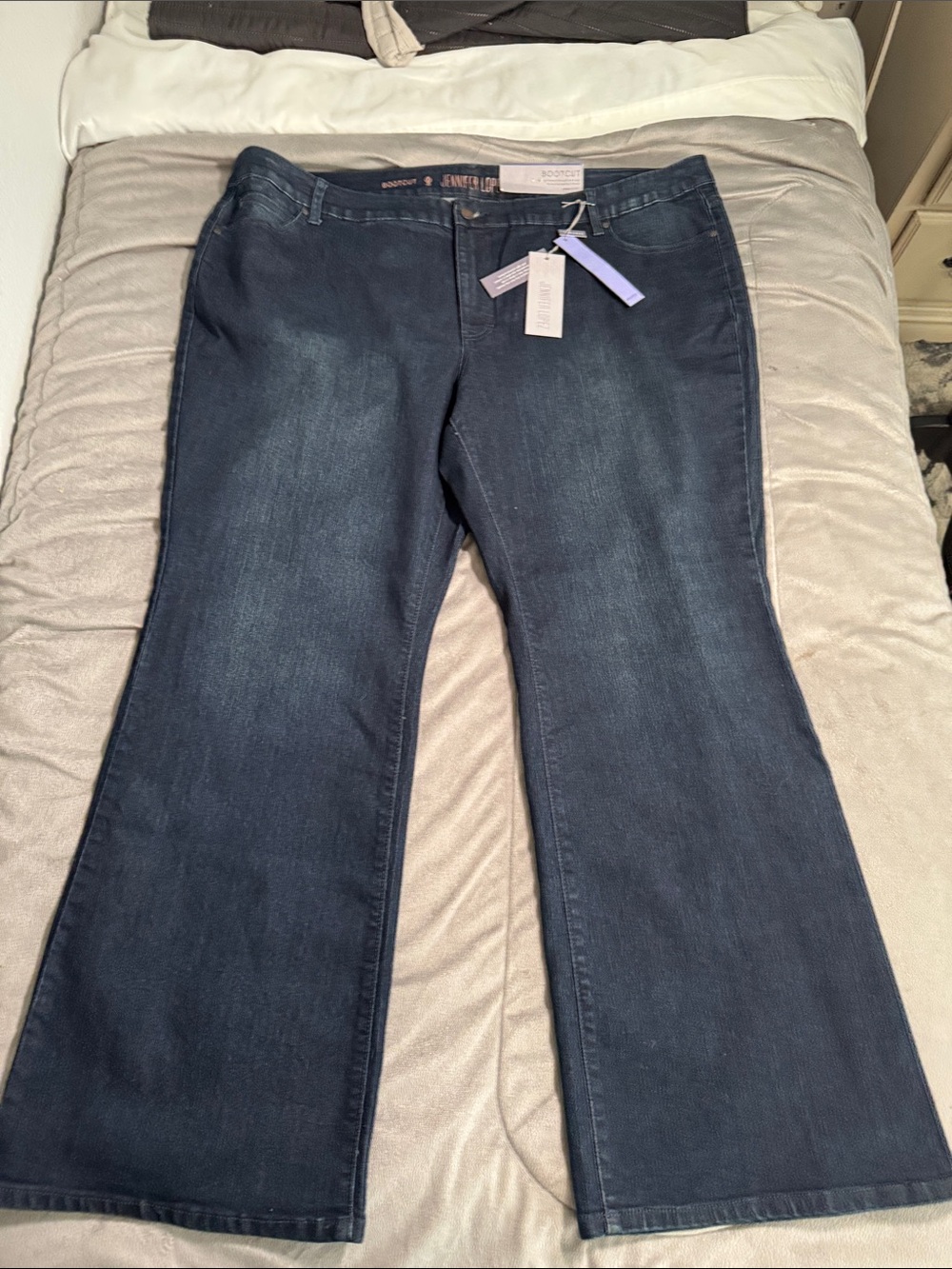 NWT Jennifer Lopez Dark Blue boot cut Flare stretch Jeans women Sz 24W short